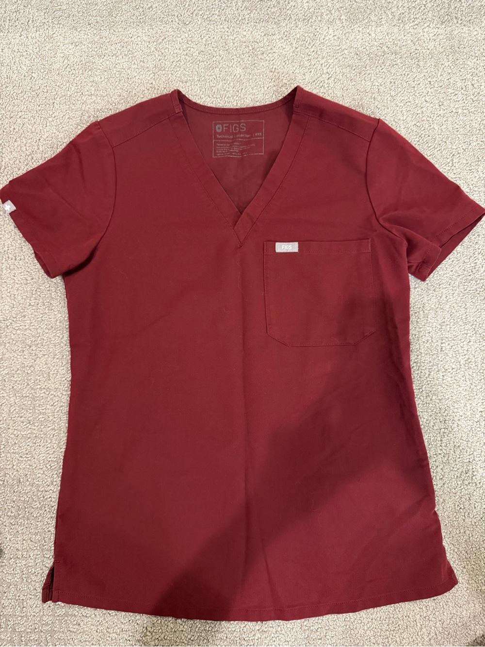 FIGS Catarina Scrub Top in Burgundy